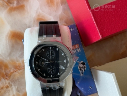 就是这块， 多次在航天员纪录片和航天员的手腕上出现