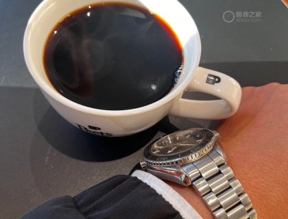 欧米茄Ω海马600