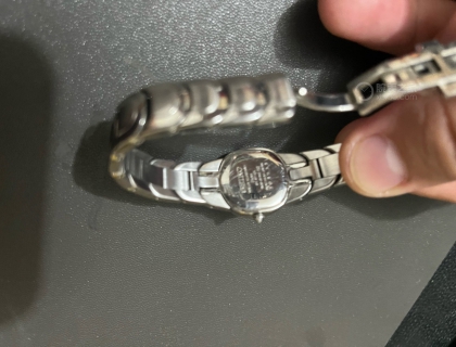 背盖，可惜不是透明的