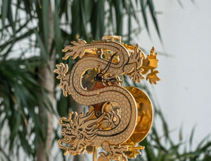 Dragon龙钟｜办公桌上的计时美学