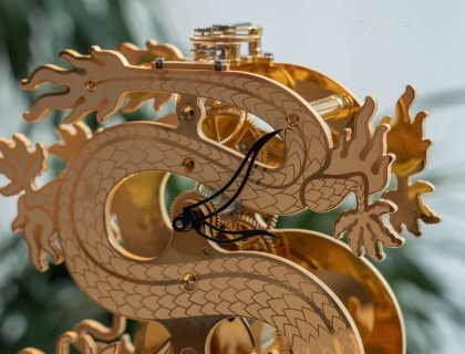 Dragon龙钟｜办公桌上的计时美学