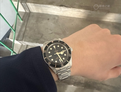 帝舵碧湾1958黑金，姗姗来迟的认证贴