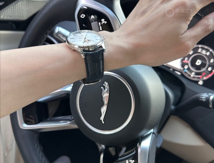 戴Jaeger，开Jaguar