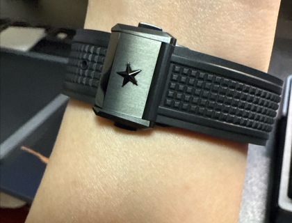 戴久点是真的割手腕 而且表扣这个星星会挂毛