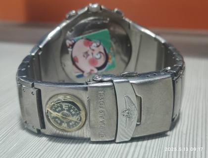 大人们辛苦那么久，
不就是不让别人对我们指手画脚，
而让自己的孩子们能无忧无虑的乱涂乱画么！