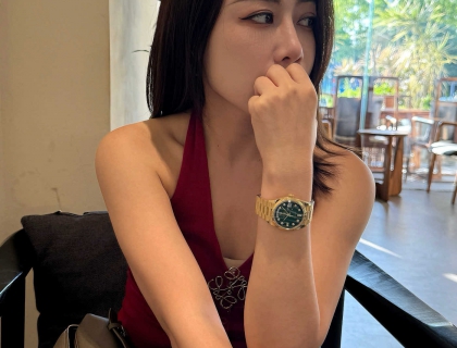 总说劳力士的毕业款是DD，有人说烟熏绿不如赌桌绿，这个就要看个人审美了。