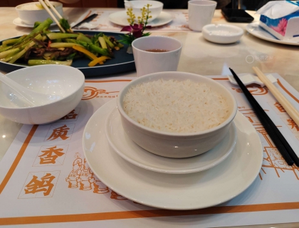 米饭不错，绵软可口。