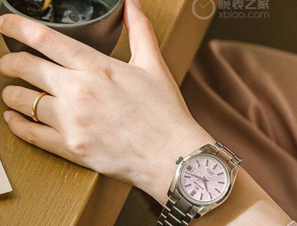 《腕表秀》如花果茶一样的冠蓝狮“小粉”