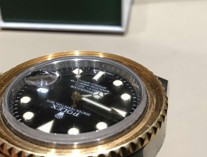 麻烦大佬帮我看看，手表摔成这样，维修大概会多少费用？