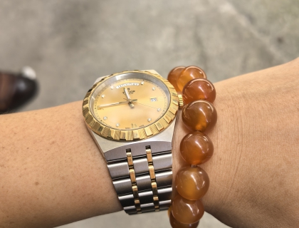 戴上手还是适合手型