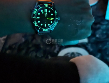 入手欧米茄海马300  007版无暇赴死