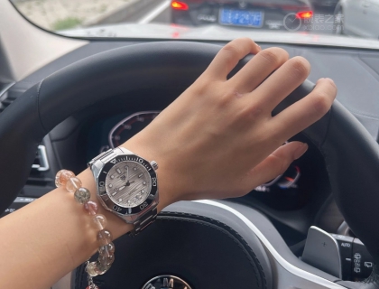 人生第二塊腕表，必須是泰格豪雅競(jìng)潛….