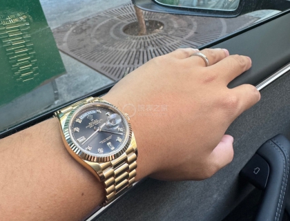 提出门回家，开车的时候就迫不及待来一张。