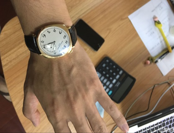 浑浑噩噩的缘分VC 82035玫瑰金。歪脖子