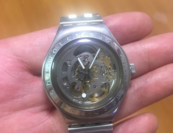 家里翻出来的斯沃琪YAS100