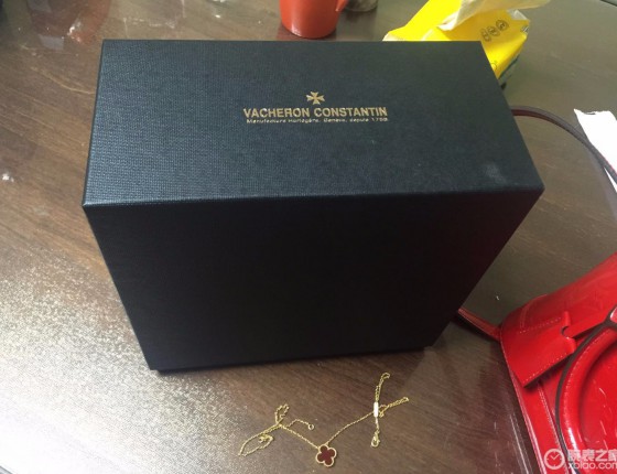 恰似那一抹红的心动，街头偶遇传承4100U/001G-B181
