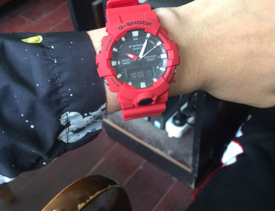 年轻就是要骚，入手红色卡西欧g-shock记