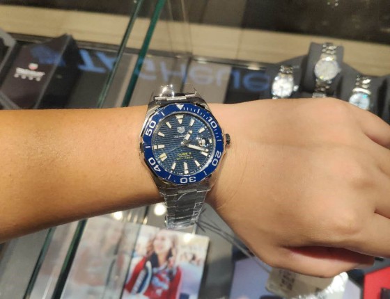 世纪金源燕莎豪雅专卖店购入竞潜300M蓝盘43mm