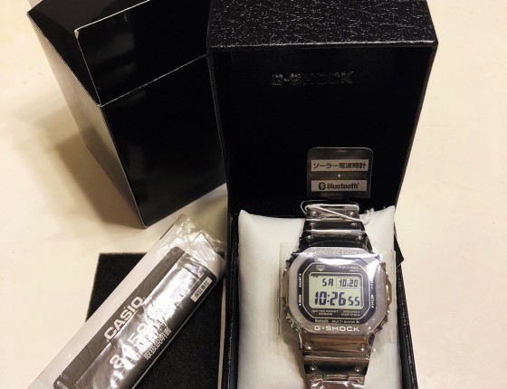 入手G-Shock35周年纪念款银色小方