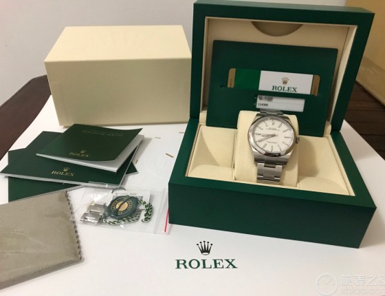 114300 白色入手