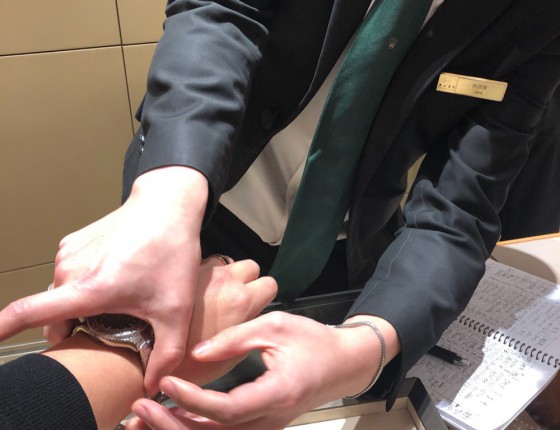 情人节浦东国际金融中心偶遇灰游艇
