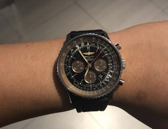 被怂恿下买到了限量款百年灵NAVITIMER01