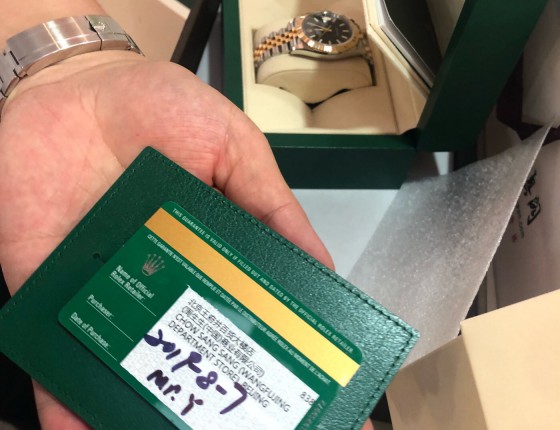 入手126333，黑盘大气端庄，心仪已久，希望此帖给我一个认证。谢谢