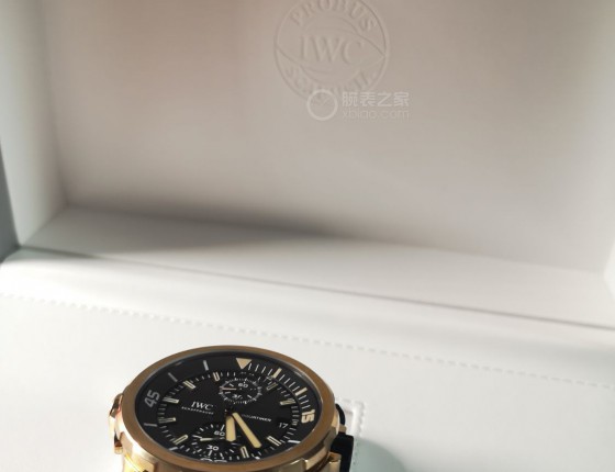 最后入手IWC青铜海计