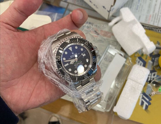 我买过的第七块劳力士126660，渐变鬼王！！！