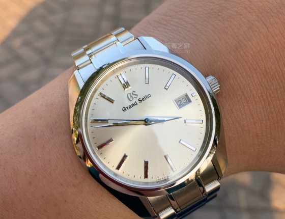 最高级的平凡，入手GrandSeiko冠蓝狮SBGV205G