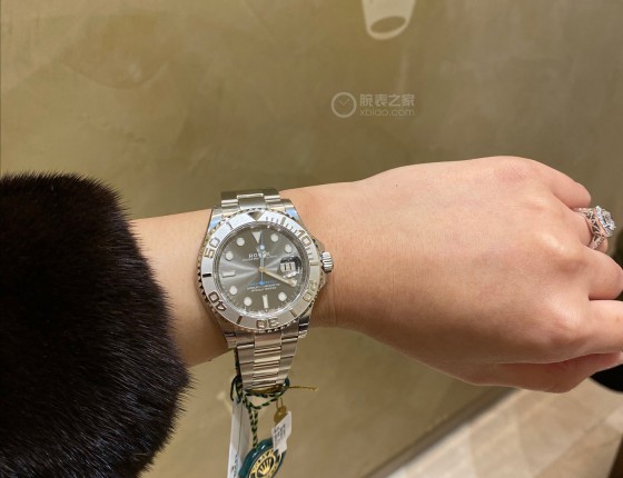 终究躲不过 给老婆入手 126622 灰盘游艇