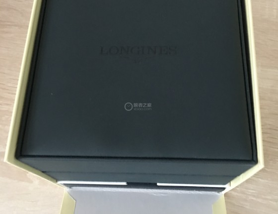 入手第一块机械表，第一次发帖，求认证，老哥们，这个保卡正不正，专柜入手的