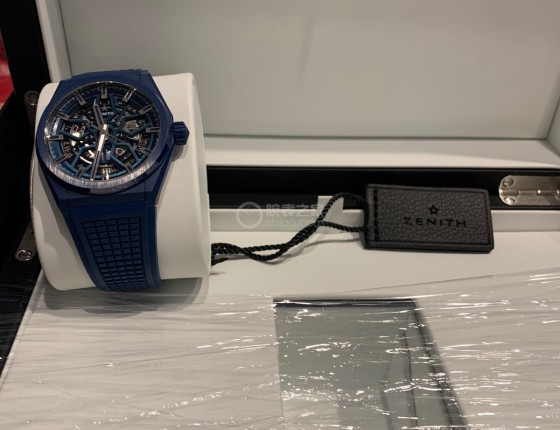 Zenith Defy Classic 蓝盘陶瓷作业