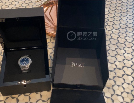 入手伯爵Polo钢带蓝盘