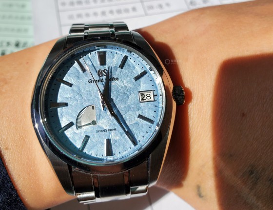 Grand Seiko (SBGA435) 冰蓝盘