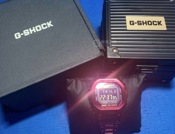 人生第一块电子表G-SHOCK(骚红)