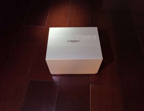 喜提八针，机芯l687.5是硅游丝吗？
