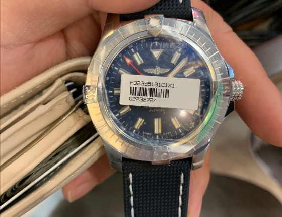 入手新款百年灵复仇者gmt45