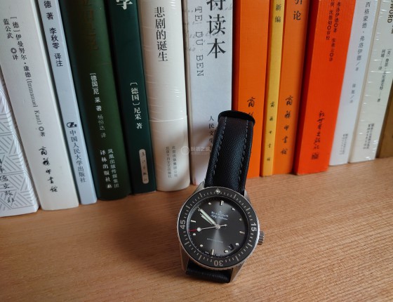 细手腕男士的福音——宝珀五十浔38MM5100