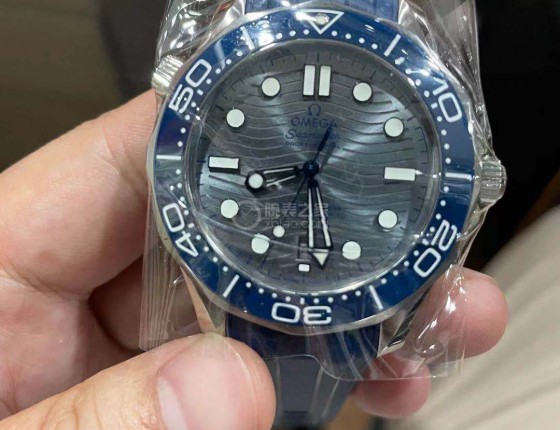 欧米茄 海马系列300米潜水表 需要有一块这样的表