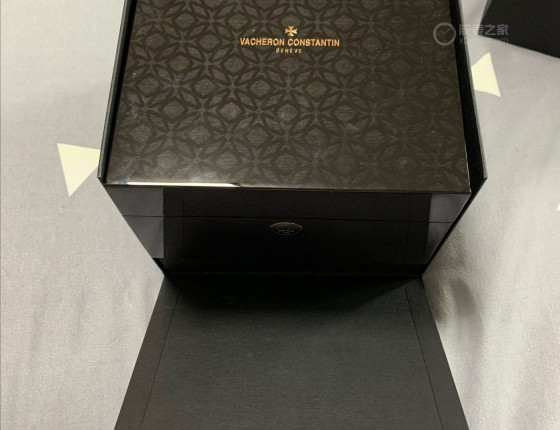 江诗丹顿4500V，钢王之一确实是有道理。