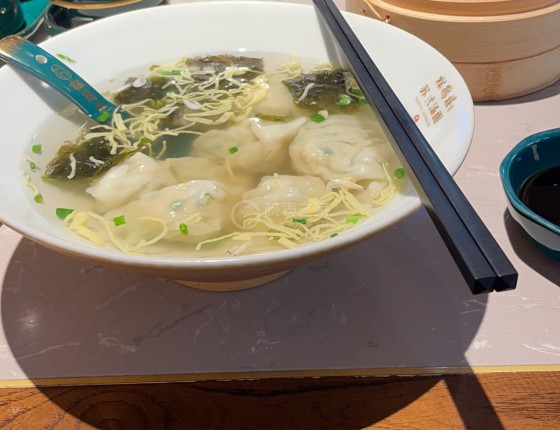 耀眼并骚动的间金蓝鬼