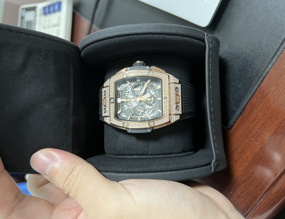 喜提宇舶灵魂大爆炸黄金密镶42mm 642系列
