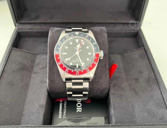 入手Rolex Pepsi同门师弟Tudor Black Bay GMT..