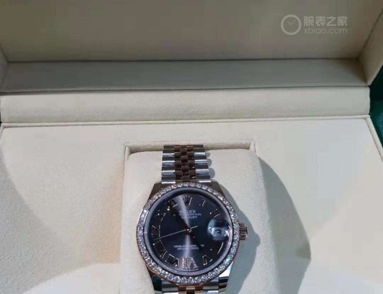 送给老婆的钻石永恒玫瑰金