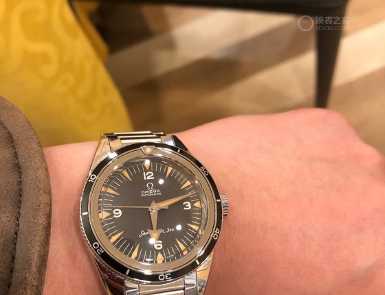 欧米茄1957复古海马300