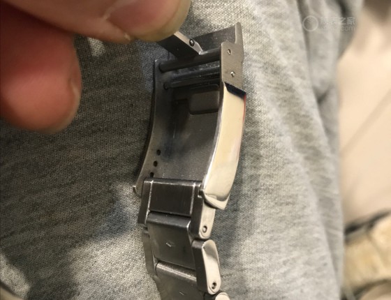 第一块手表，适应中。