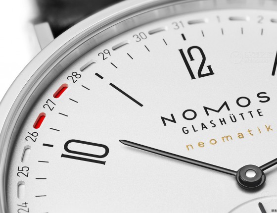Nomos 180，文艺中年标配