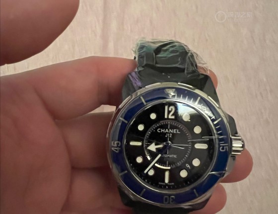 夏天多和海洋玩游戏，购进Chanel J12Marine