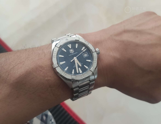婚后攒了好久私房钱买的第一块手表，泰格豪雅竞潜300